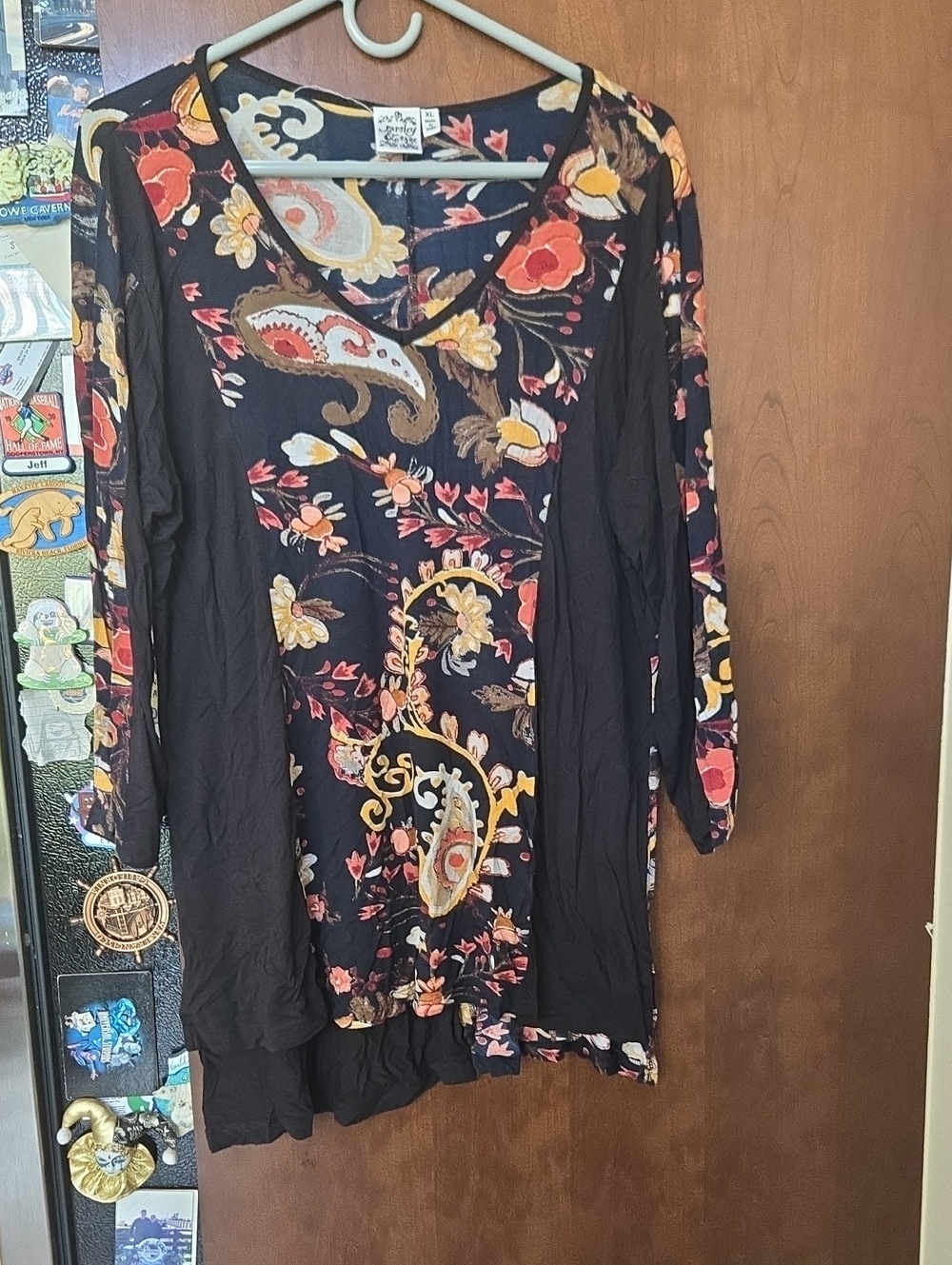 Parsley & Sage Black V-Neck Floral Paisley Tunic